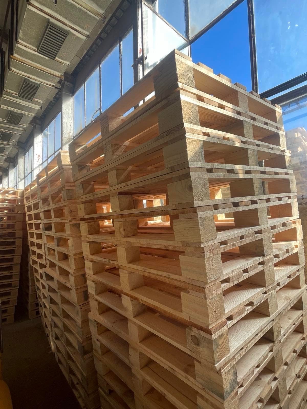 Иглолистни и широколистни палети и скари от Мариан77